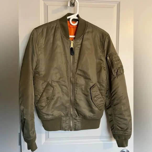 ALPHA INDUSTRIES MA-1 Reversible Bomber Jacket in Sage Green Size Small Slim Fit - Picture 4 of 15